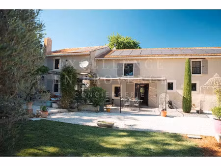 vente maison 8 pièces 278 m² noves (13550)