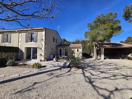 maison 3 chambres dans un environnement campagne