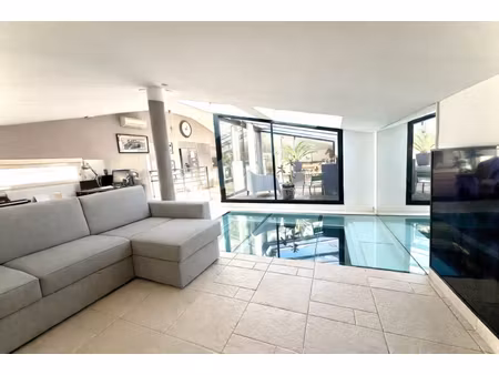 à vendre - maison 2 chambres 100 m² avec terrasse  garage et stationnement - venelles