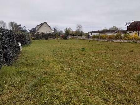 terrain constructible – 651 m² – noyers-sur-cher (41)
