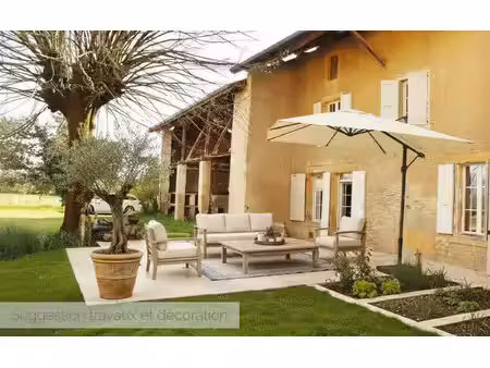 maison triors m² t-8 à vendre  450 000 €