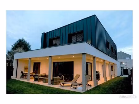 oberhausbergen – maison d’architecte contemporaine avec double espace de vie