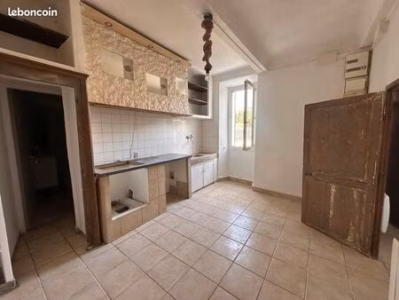 maison de village atypique sur 3 niveaux secteur allauch - logis neuf