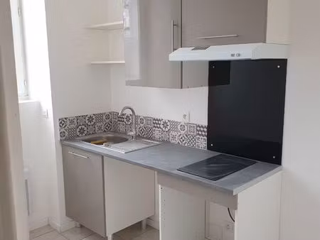 joli type 2 en rez-de-chaussée