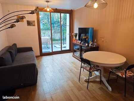 appartement rdc - face foret