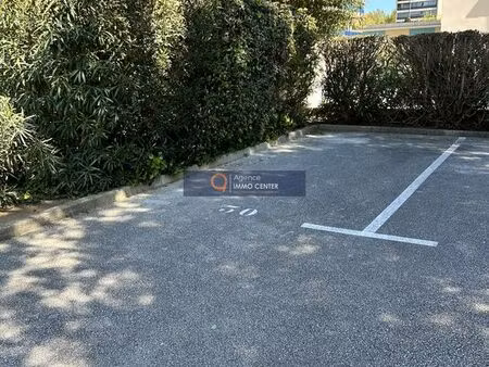 parking/box le lavandou