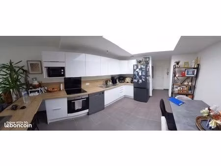 a louer maison de ville lumineuse + garage + jardin