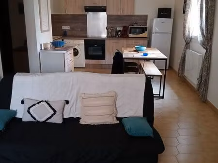 loue grand t1 à l'année ou année scolaire