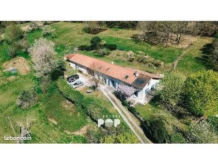 maison 8 pièces 228 m²