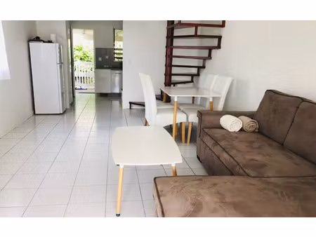 location appartement  m² t-1 à les abymes  900 €