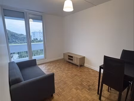 appartement - 6ème étage - 42 m2 - 2 pièces - meublé