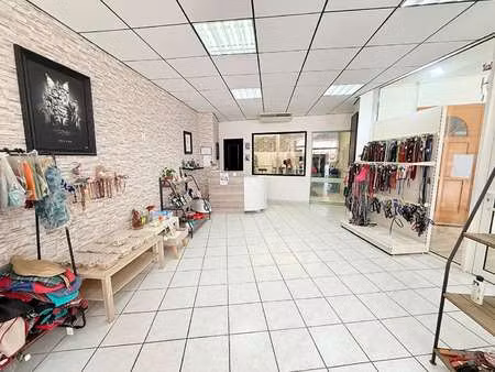 vente bureaux et commerces à doue-la-fontaine (49700) : à vendre / 81m² doue-la-fontaine