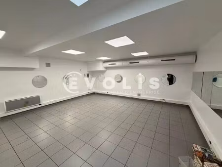 location commerce 35 m² à 238 m²