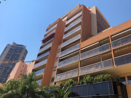 alcazar - garage fermé - frontière monégasque