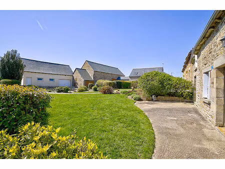 longère et ses 2 gîtes et sa grange