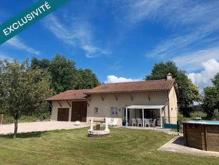 jolie maison avec grand garage au calme