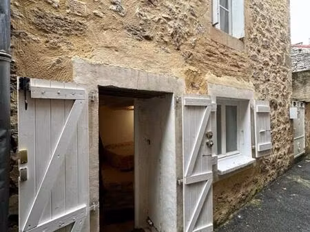 jolie maison en pierre vendue meublée