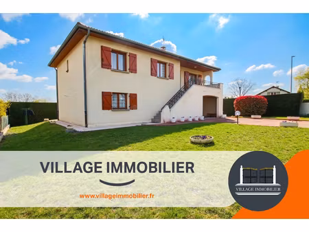 saint-priest revaison : maison traditionnelle à fort potentiel