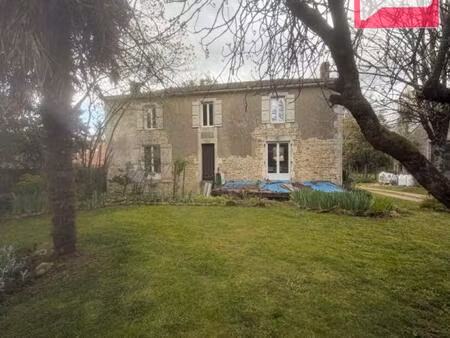 maison sainte hermine 7 pièce(s) 147 m2