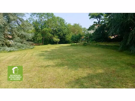 terrain leyrieu 632 m2