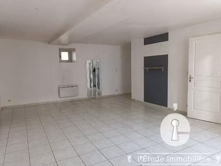 location appartement 3 pièces à entrammes (53260) : à louer 3 pièces / 71m² entrammes