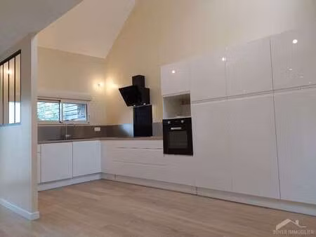 location maison à saint-pierre-la-cour (53410) : à louer / 90m² saint-pierre-la-cour