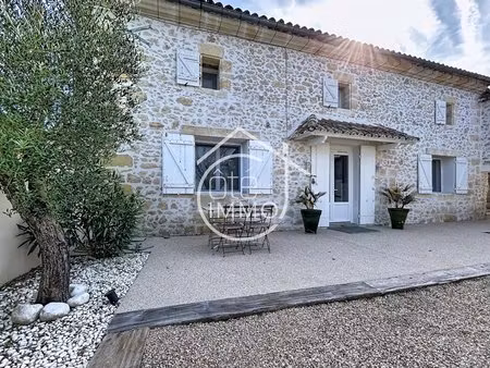 pujols : maison en pierre - 4 chambres et extérieur