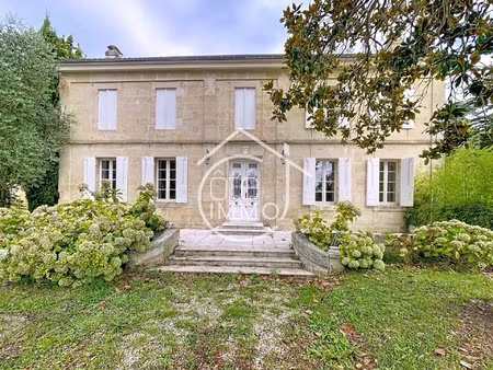 saint-émilion : propriété de luxe 11 pièces avec parc arboré et vue sur la dordogne