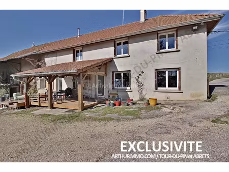 vente maison 4 pièces 112 m2 à la tour-du-pin