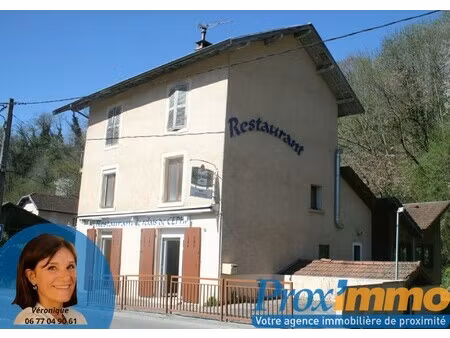 à vendre – bar restaurant avec bail neuf – emplacement passant