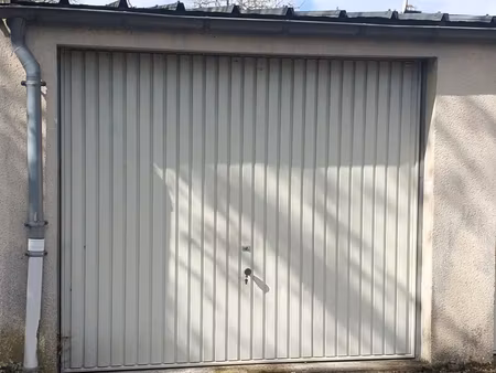 vente garage undefined m²