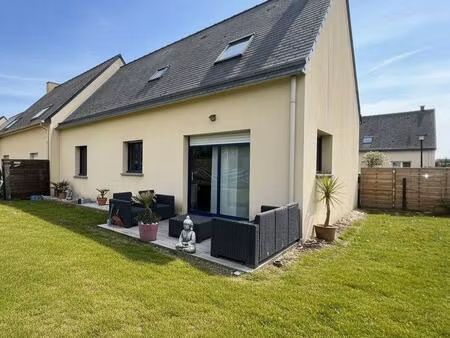 crévin — maison 5 pièces 93 5 m² avec garage et jardin —