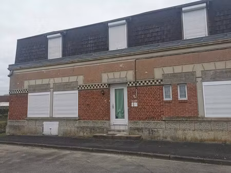vente maison 5 pièces 129 m² à vendhuile (02420)  66 000 €