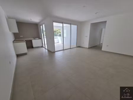 diamant : t3 neuf avec belle terrasse