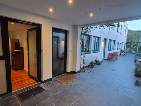 montreuil studio 26 49 m2 à louer proche métro robespier