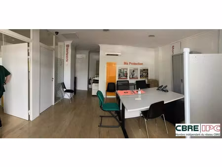 location commerce anglet 100 m²