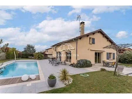 prestigieuse maison en vente charly  auvergne-rhône-alpes