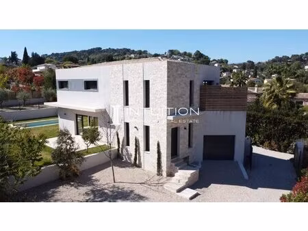 mougins - grande bastide : villa contemporaine avec piscine
