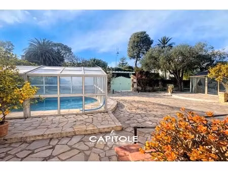 cap d'antibes versant ouest - villa de plain - pied de 160 m² - 5 pièces - terrain de 988.