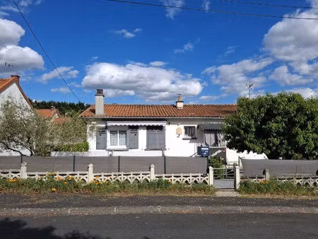 vente de la nue-propriété d'une jolie maison à civray (86)