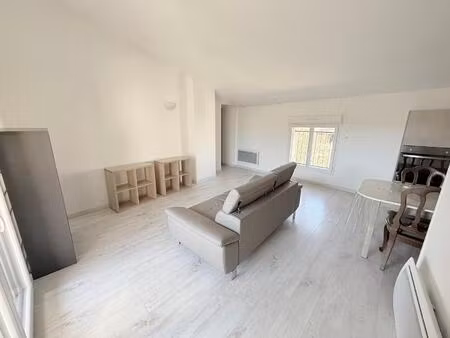 location appartement 3 pièces 68m² bedarieux 34600