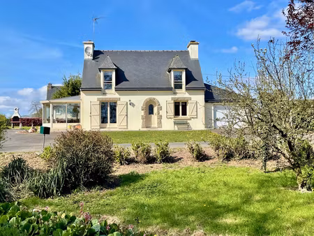 maison traditionnelle au calme à la campagne