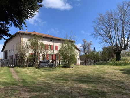 st jean de bournay - maison 6 p 150 m² sur terrain arbore de 1100 m²