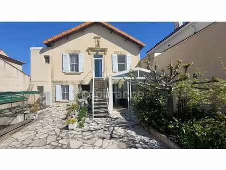 vente maison 6 pièces 120 m² rognonas (13870)