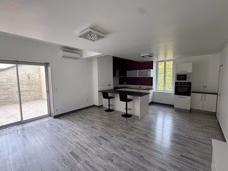 location appartement 3 pièces 62m² targon 33760