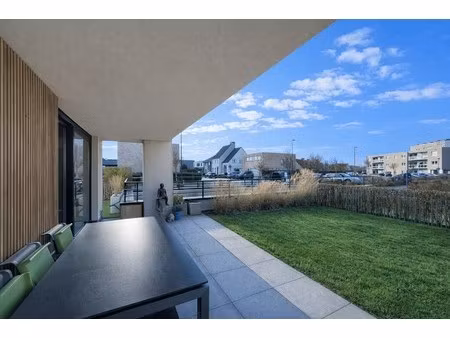 appartement met tuin op topligging aan zee in bredene