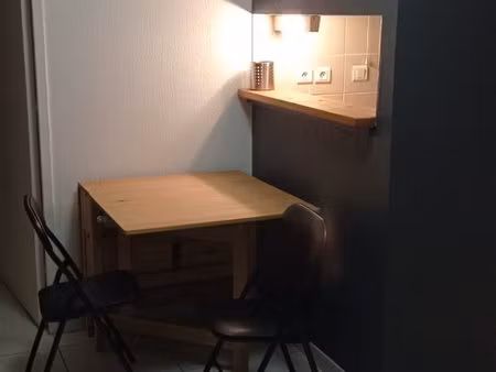 vend t2 de 37m2 à béziers avec place de parking