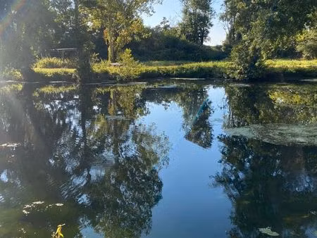 terrain de loisirs et de pêche