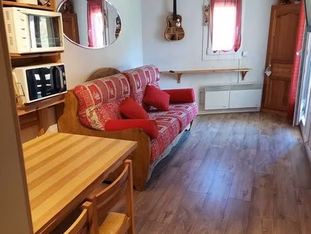 appartement t2 27 m² – résidence edelweiss – les 7 laux – vue pistes – particulier à parti