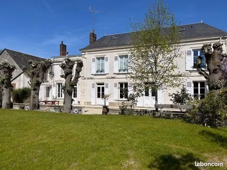 maison bourgeoise de caractère – centre-ville – 235 m² – 5 chambres – cour  garage  dépend